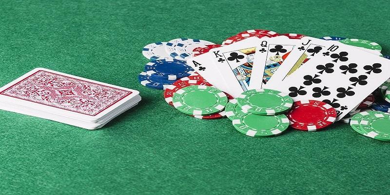 Chia sẻ cụ thể về cách chơi bài poker online dành cho tân thủ 